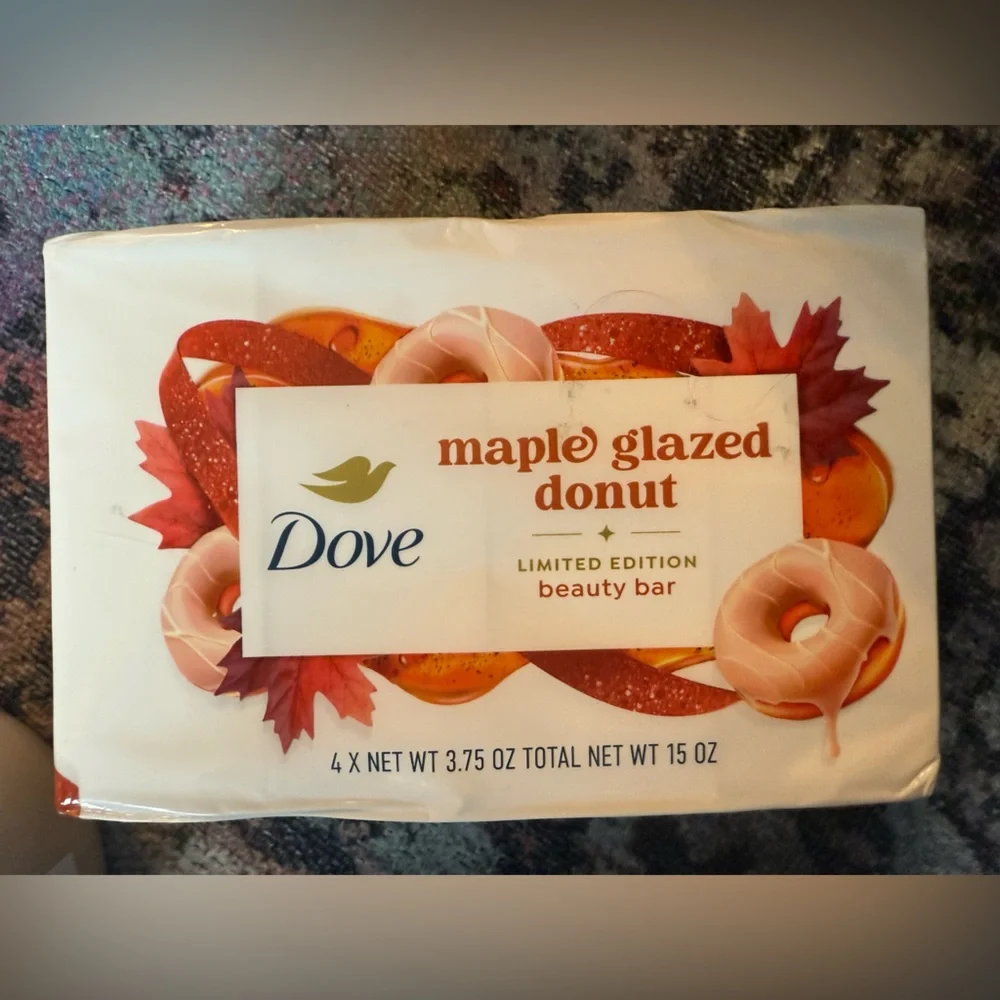 Dove Maple Glazed Donut Body Scrub and Bar‎ Soap 4 pk